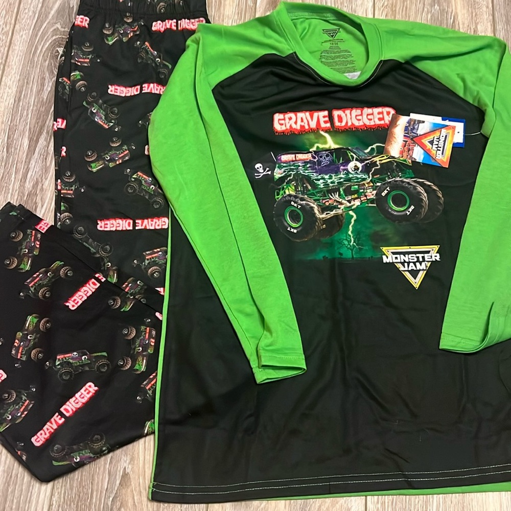 Monster Jam - Grave digger PJs